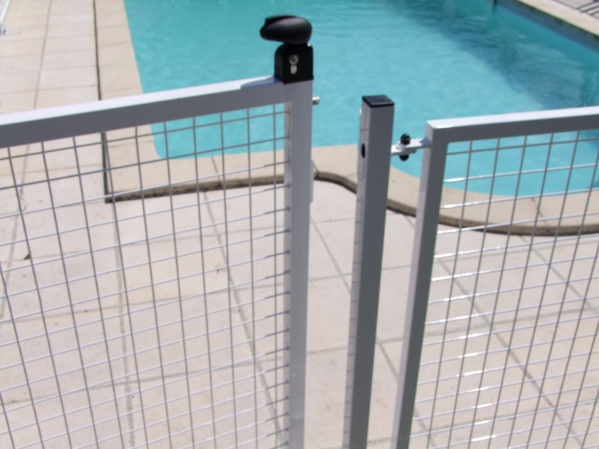 Barrière de protection piscine Seilhan  2