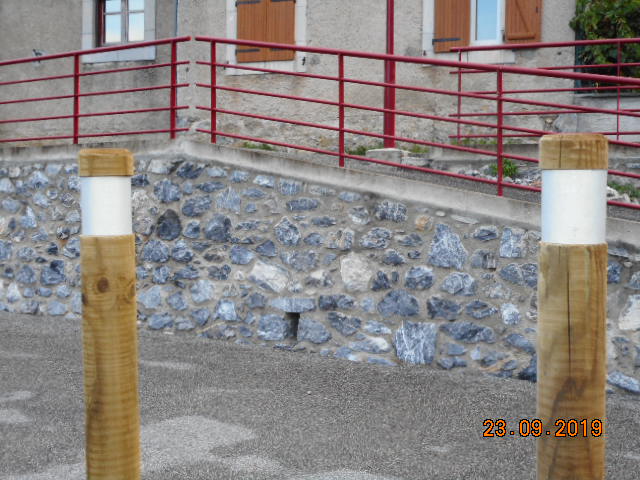 Potelet bois avec bande réflectorisée Néouvielle 1